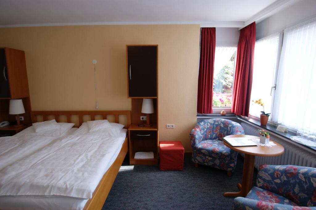 Bertricher Hof Hotel Garni Bad Bertrich Room photo